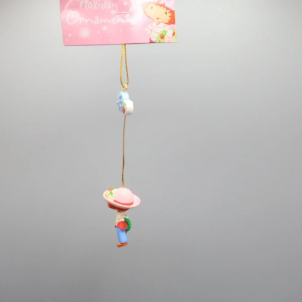 American Greetings‎ Strawberry Shortcake Christmas Ornament 2004 Holiday Figure